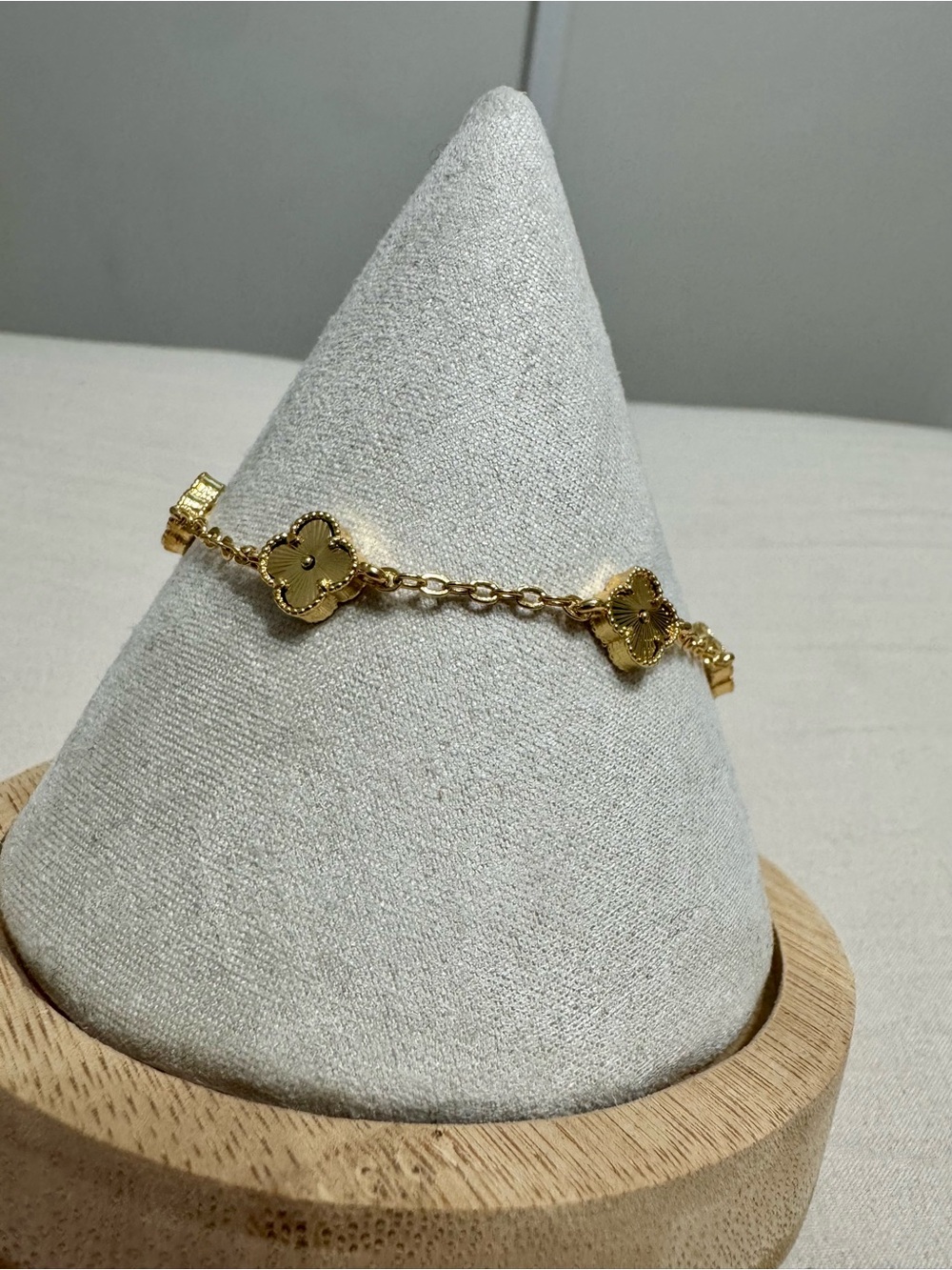 Gold Tone Mini Clover Chain Bracelet